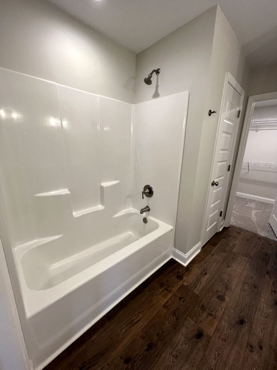 Osprey Custom Built House Bathroom Tub