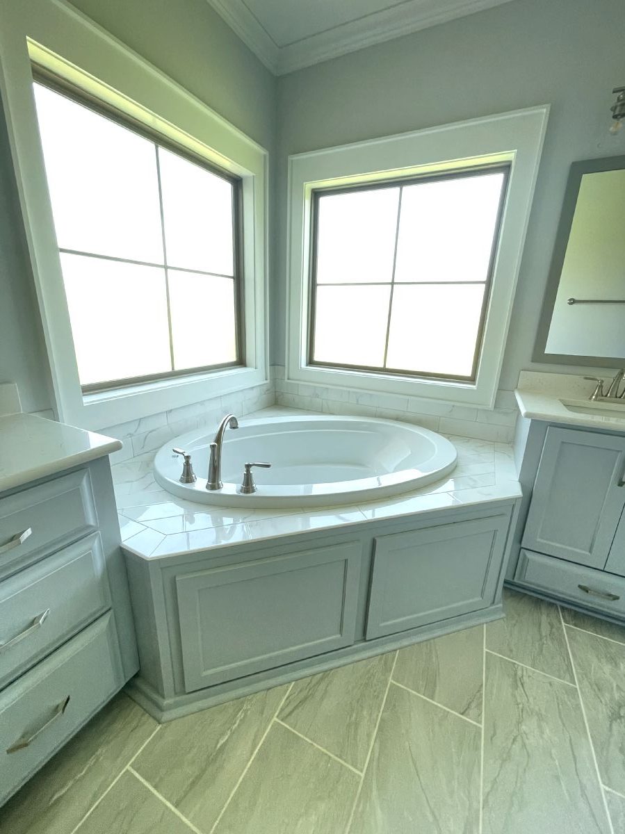 Sweet Pecan Custom Home Master Bathroom Tub